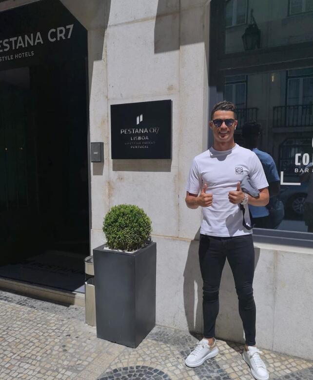 这个站在足坛巅峰的男人,身价翻了数十倍,34岁还有18岁的身体?