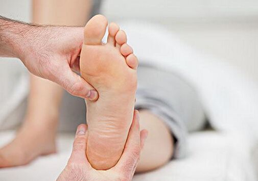 孕期手脚肿的像猪蹄,孕期脚肿得像猪蹄如何缓解