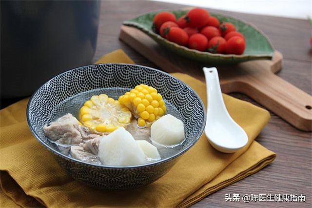 高血压同型半胱氨酸高补哪种叶酸 (高血压同型半胱氨酸多少要吃叶酸)