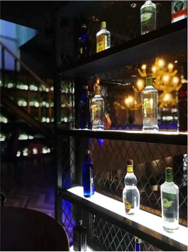 网红酒吧饮酒图片,网红酒吧打卡精酿小酒馆敬请期待