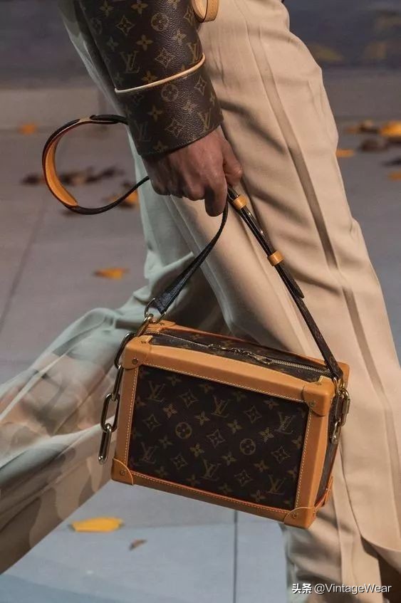 男士包袋什么好看,好看的男挎包奢侈品