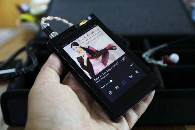 飞傲m15接耳放,飞傲m15和小墨菊比较