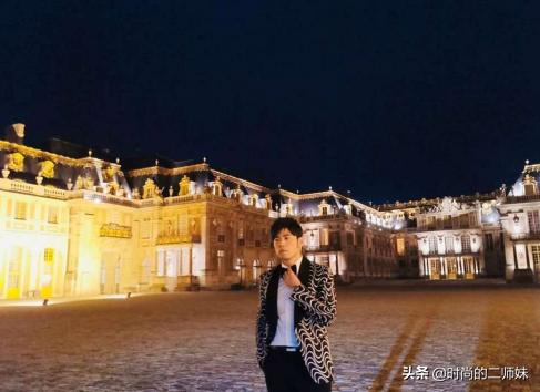 昆凌时尚杂志写真集,昆凌巴黎旅游美照