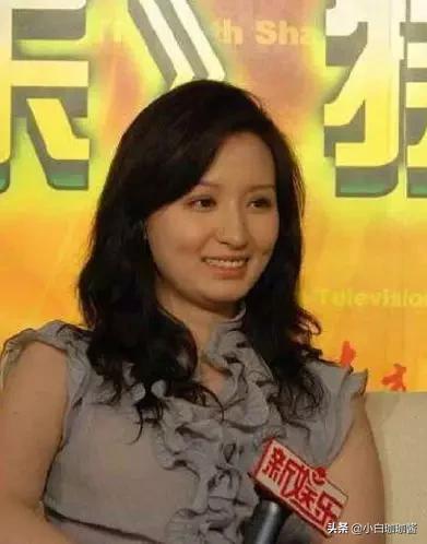 她脸越来越僵，又演第三者的角色了