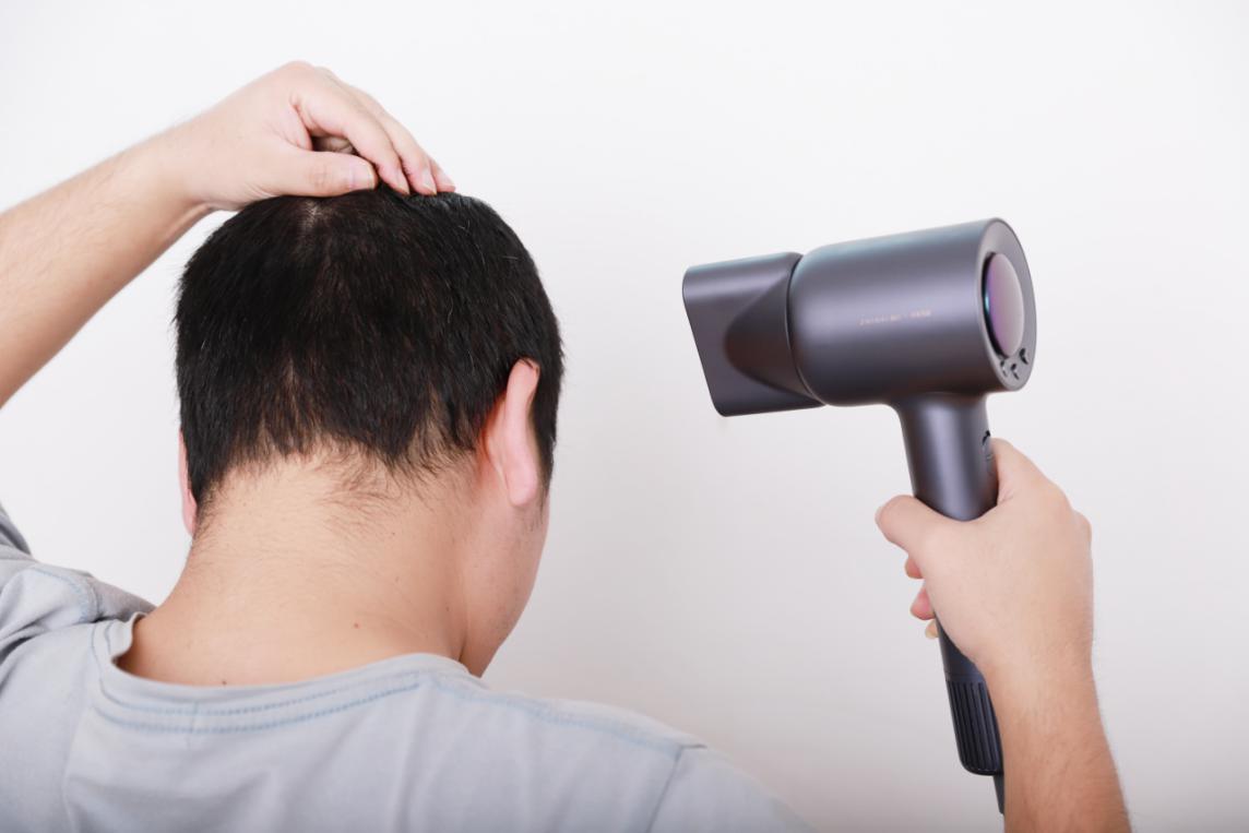 哪款电吹风能和戴森媲美,电吹风戴森直白哪个好