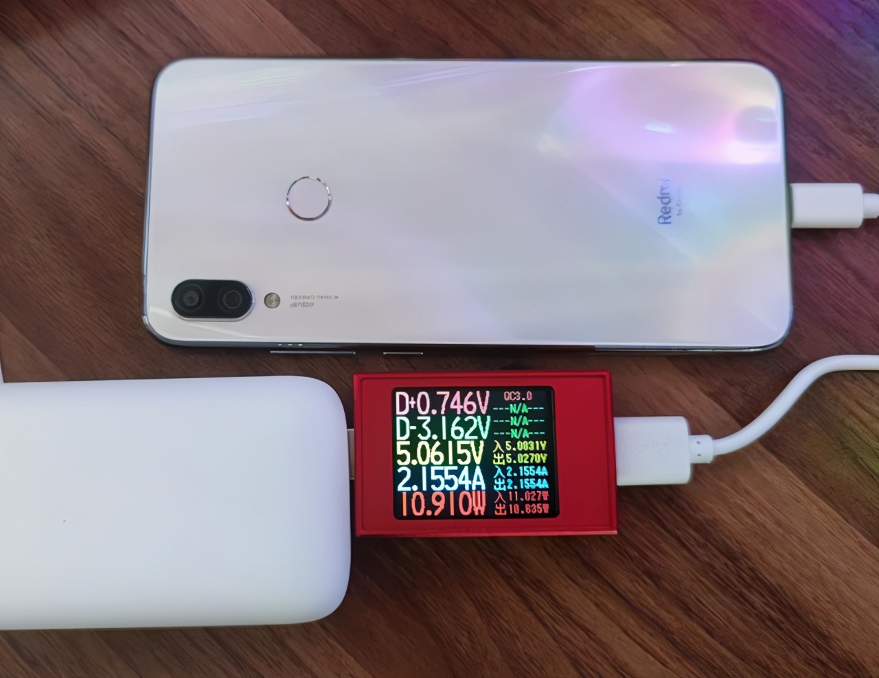 aigo充电宝10000毫安,aigo充电器20w快充版