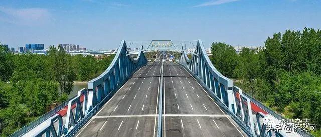 贵州省高速云雾大桥,贵州贵定云雾特大桥