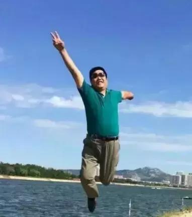 爸妈的拍照技术差距有多大,爸妈一起拍照姿势