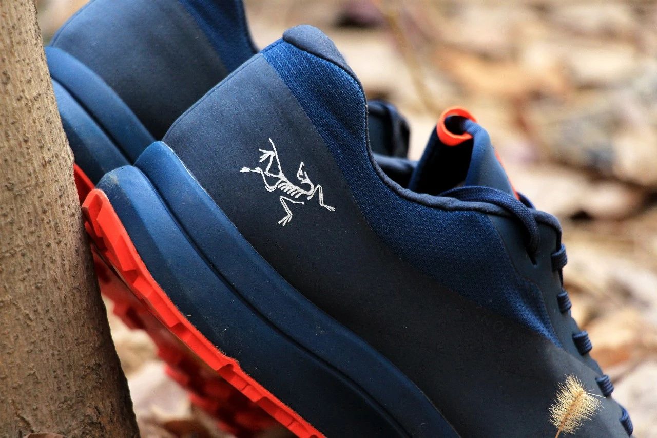透气耐磨，带你纵横山巅：始祖鸟越野鞋评测