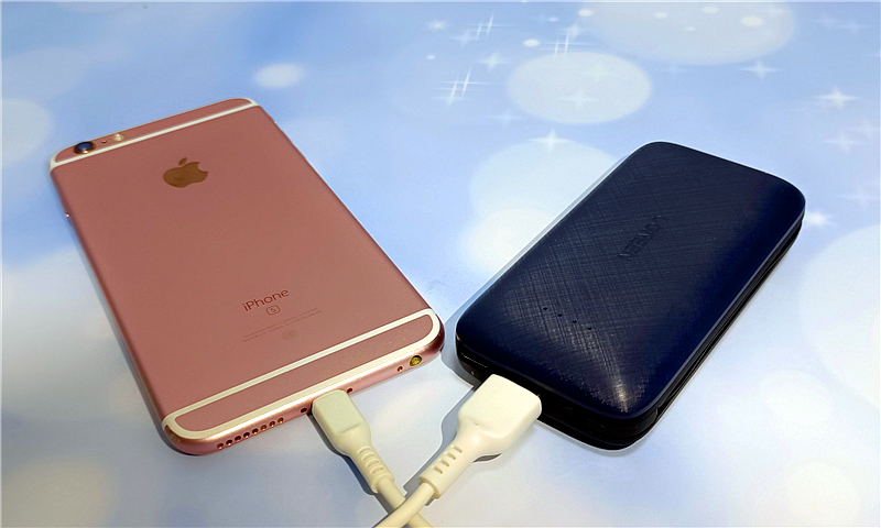 atl电芯手机电池,绿联双向快充移动电源测评