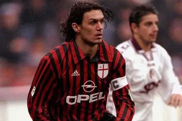 天下足球十大经典逆转集锦解说,天下足球经典的催泪原声