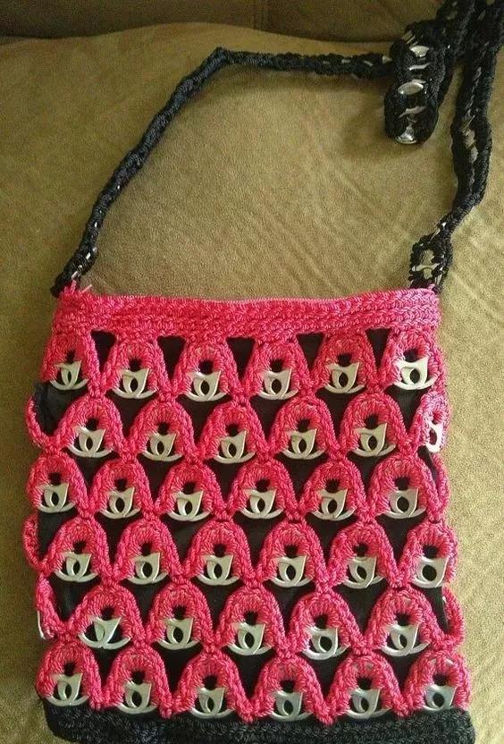 易拉罐拉环包包大全,易拉罐拉手编织的包包和隔热垫