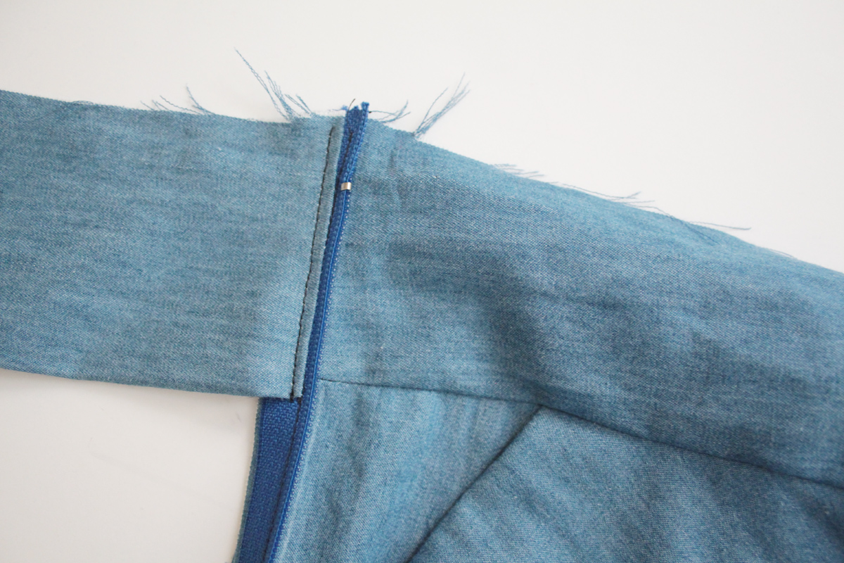 怎么把裙子后面的拉链改成绑带,裙子侧边怎么装拉链最简单方法