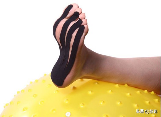 治疗足底筋膜炎最好的方法,足底筋膜炎治疗的正确方法