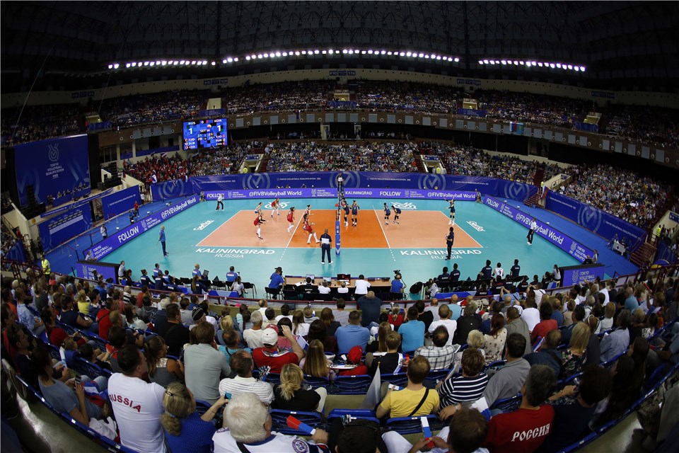 俄罗斯女排教练怒吼,俄罗斯女排动作