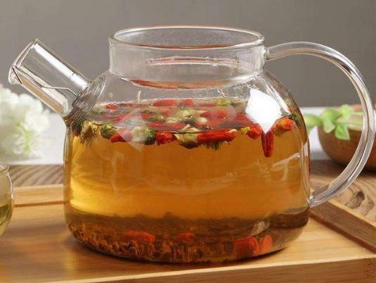 肝病脸上有4个征兆,面部出现4个问题