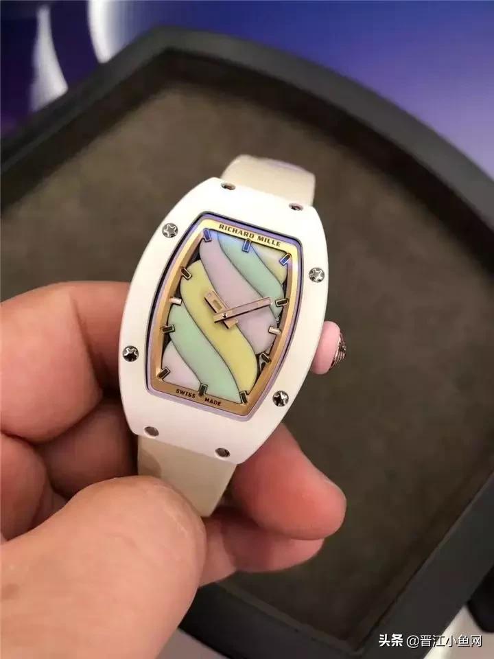 预算一万左右买什么表性价比高,一万块的预算买什么表新表