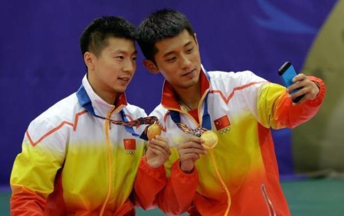 18岁世界冠军和三冠王,18岁拿了世界冠军