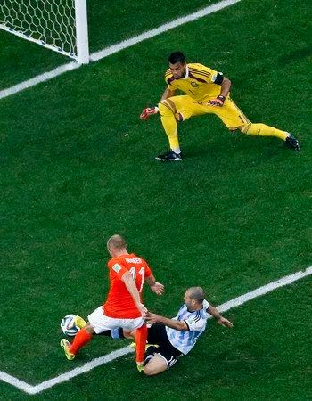 fm足球经理两翼齐飞战术,fm2017足球巨星