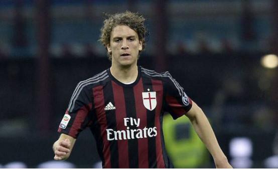 洛卡特利米兰最新消息,洛卡特利离开米兰