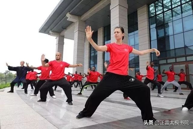如何学习太极拳的基本功,理论怎么学最快