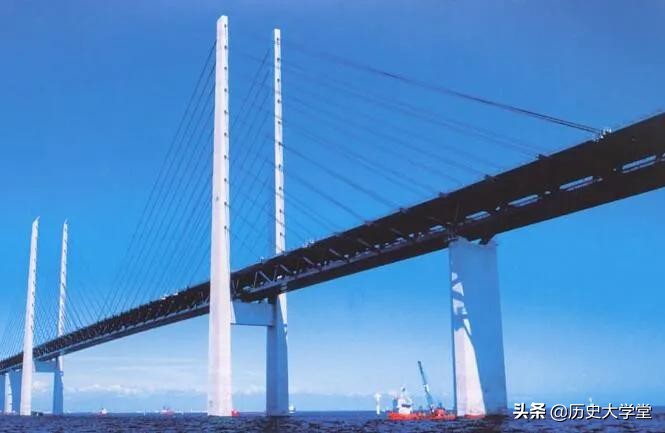 马六甲海峡是世界最繁忙的海峡吗,马六甲海峡有什么特别的