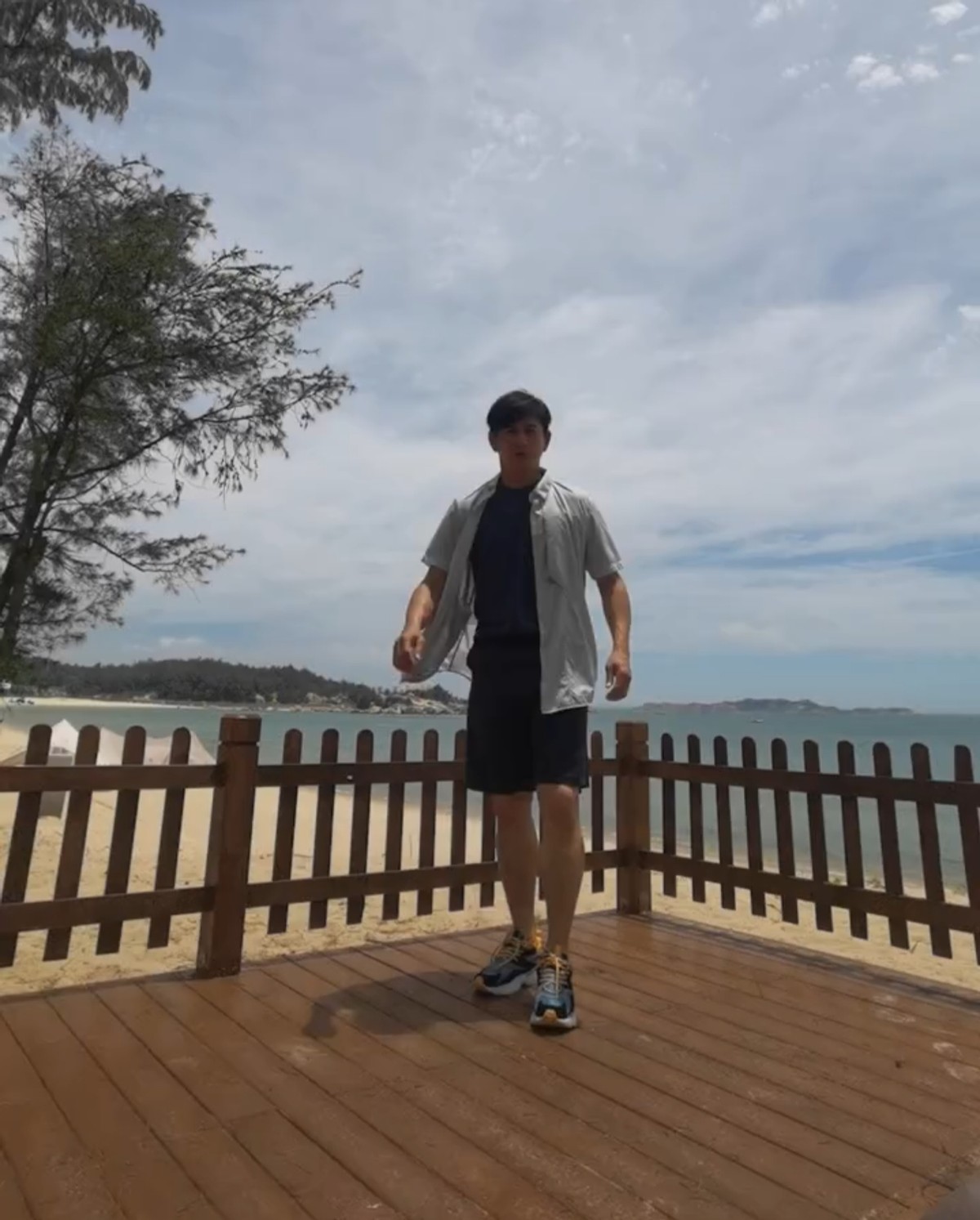 50岁的吴奇隆有多灵巧,52岁吴奇隆空中一字马