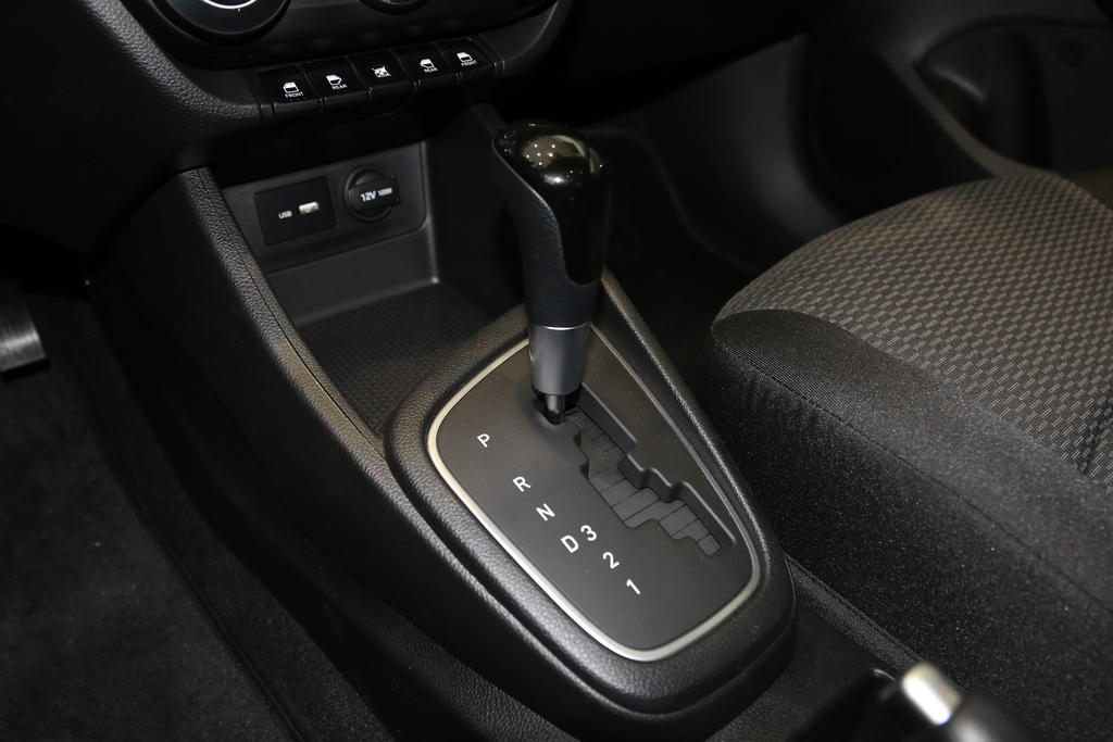 最新现代瑞纳怎么样,现代瑞纳2016款1.4l自动智能型gls