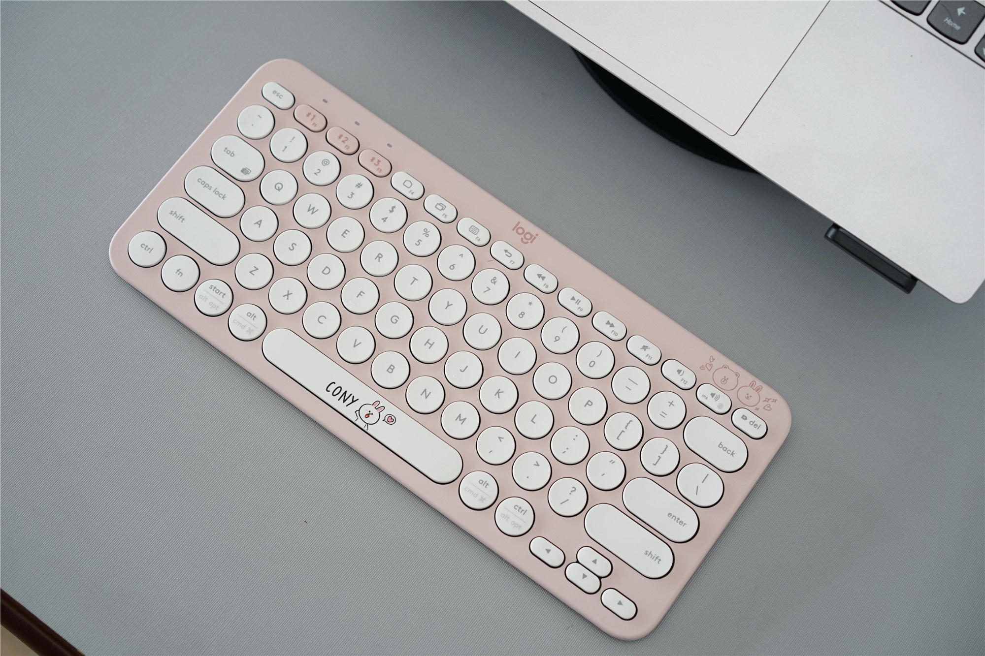 罗技linefriends测评,谁还没年轻活泼漂亮过