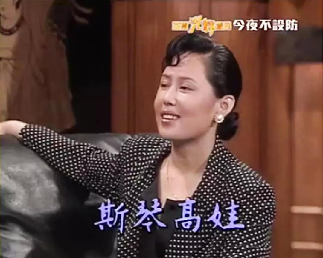 红楼梦草蛇灰线伏脉千里什么意思,草蛇灰线伏脉千里的下一句是什么