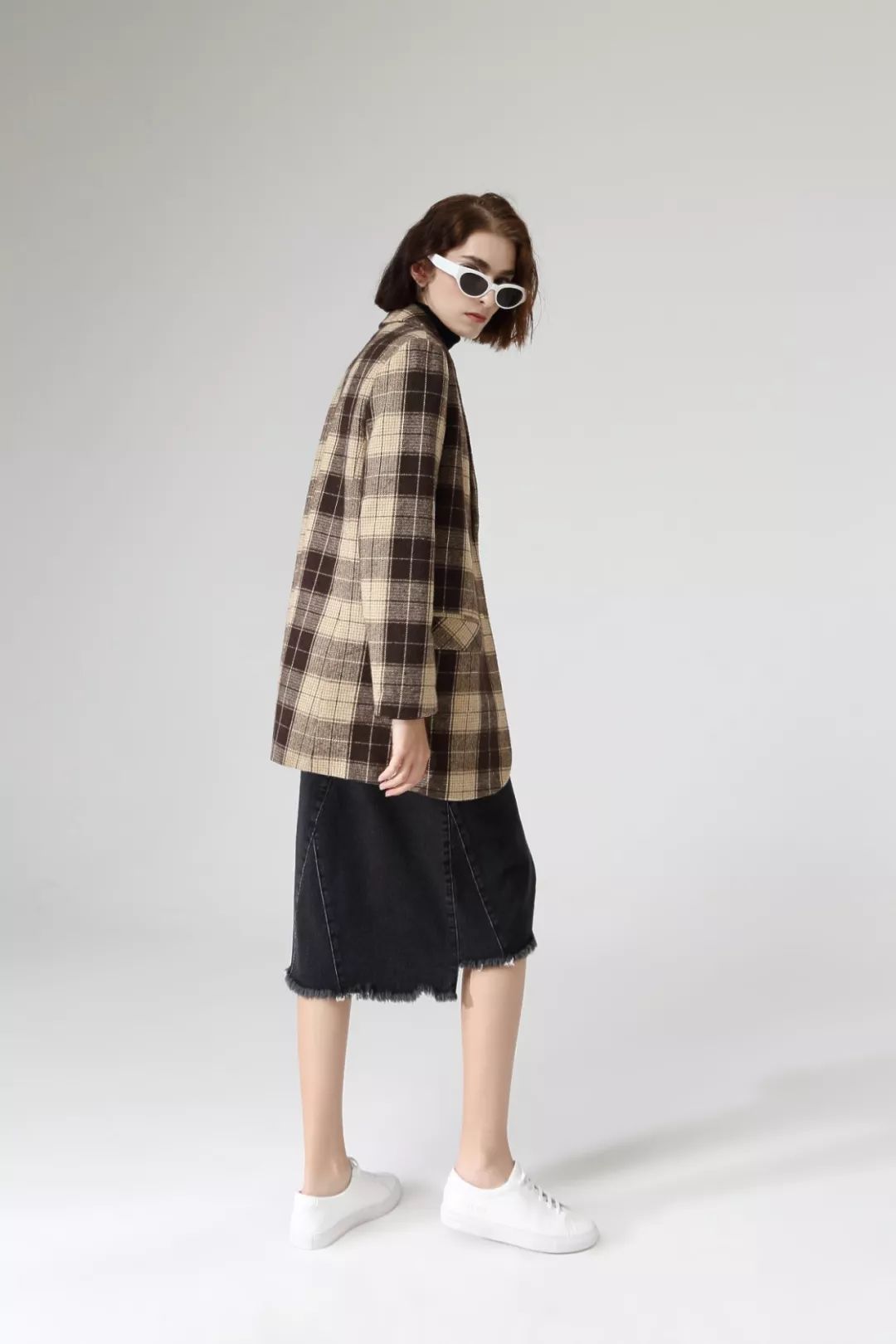 穿搭各种外套,中长款牛仔外套怎么搭配好看夏天