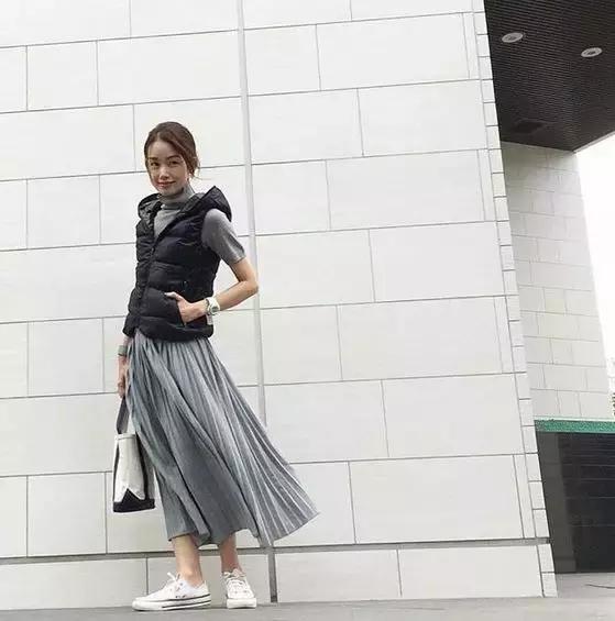 羽绒服怎么穿效果最好 (羽绒服穿着要什么样才叫做刚合适)