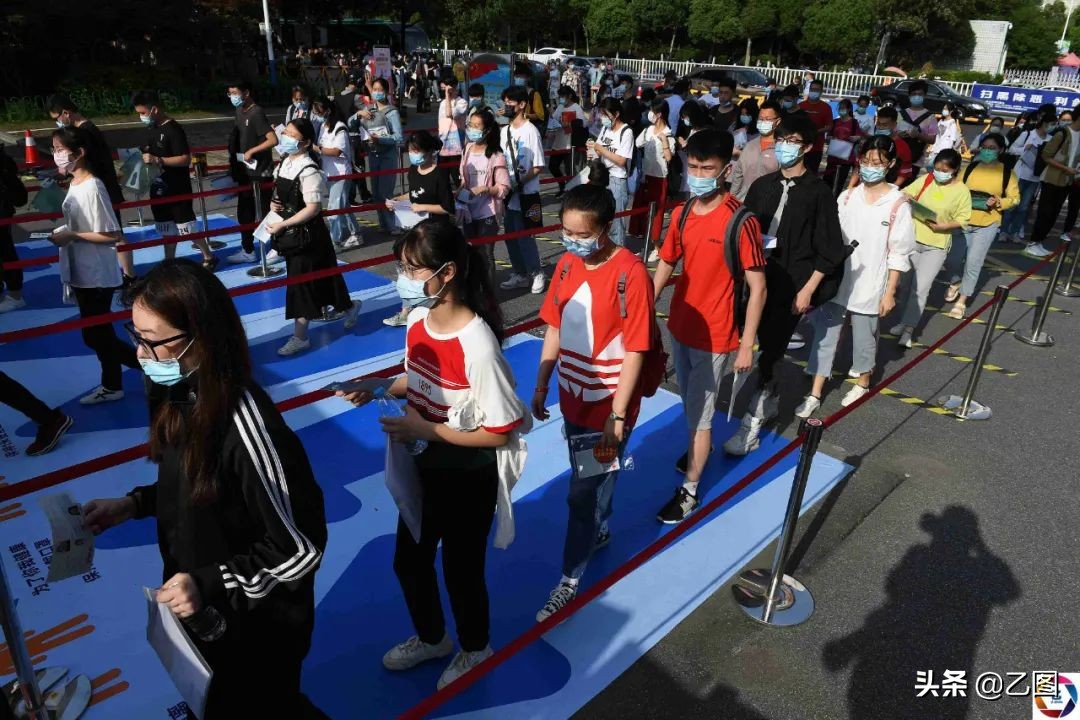 摄影师盘点2020年照片,摄影师用9张照片回顾2020年