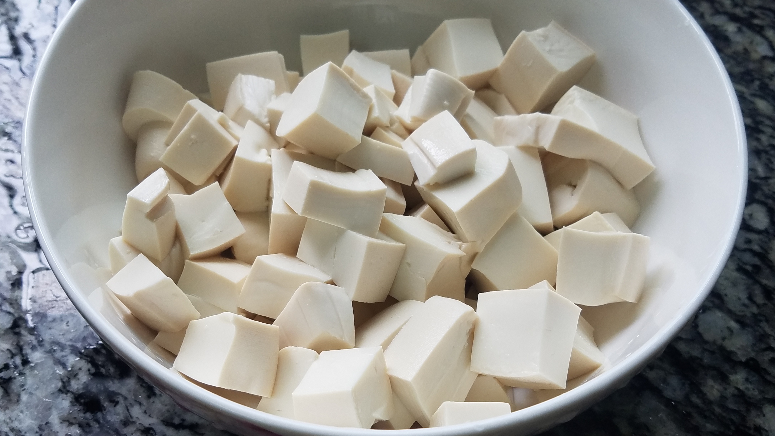 日本豆腐和鱼豆腐虾仁做法,广东虾仁豆腐正宗做法