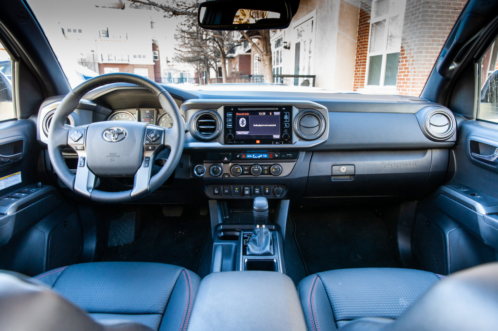 丰田最新款皮卡塔科马参数,丰田皮卡35万