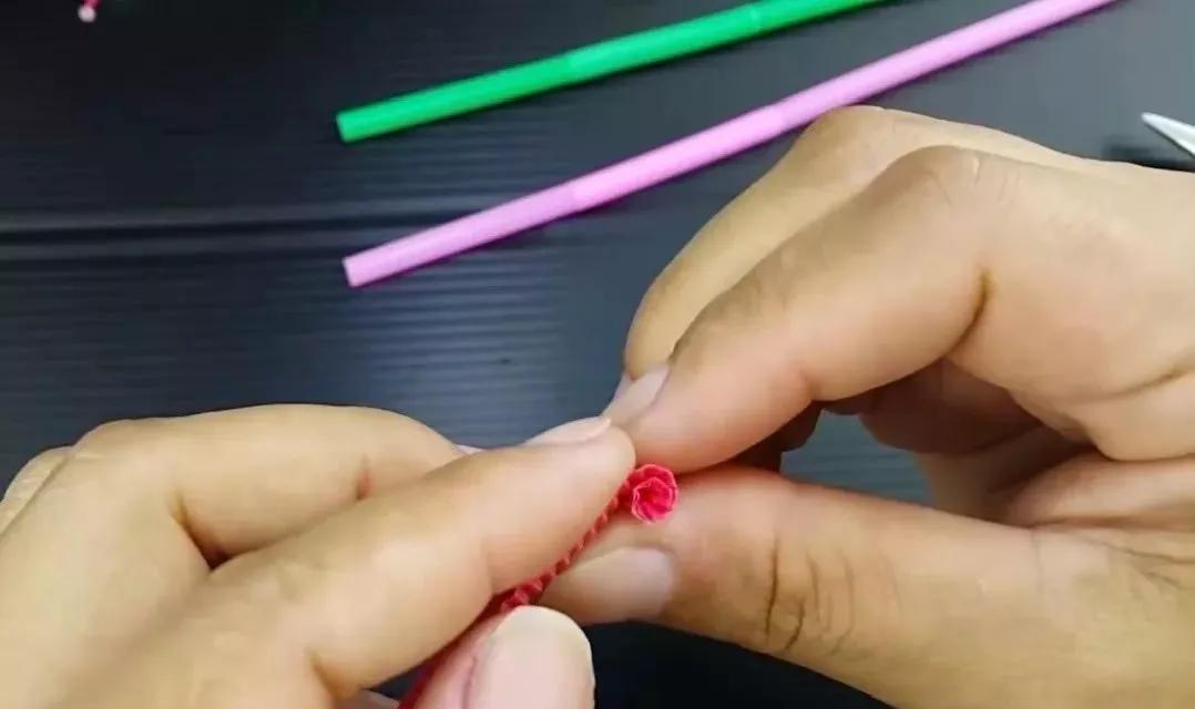 七彩的吸管剪一剪,DIY的蜗牛,天鹅,简直太像了(附教程)