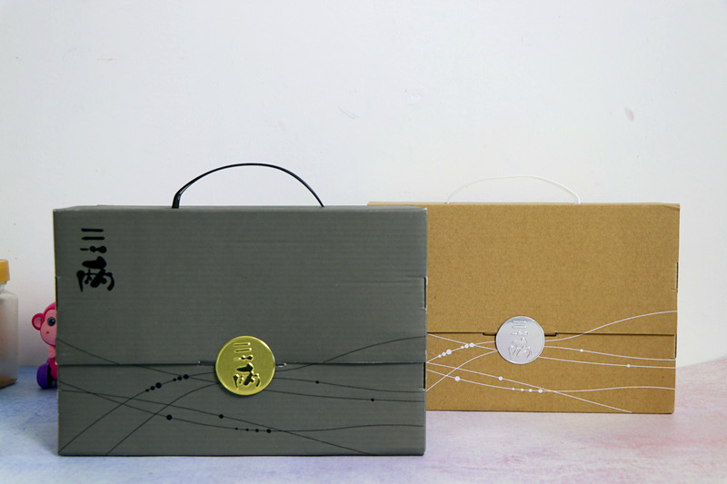 浓香型白酒52和42哪个好下口,好喝的二两装浓香型白酒