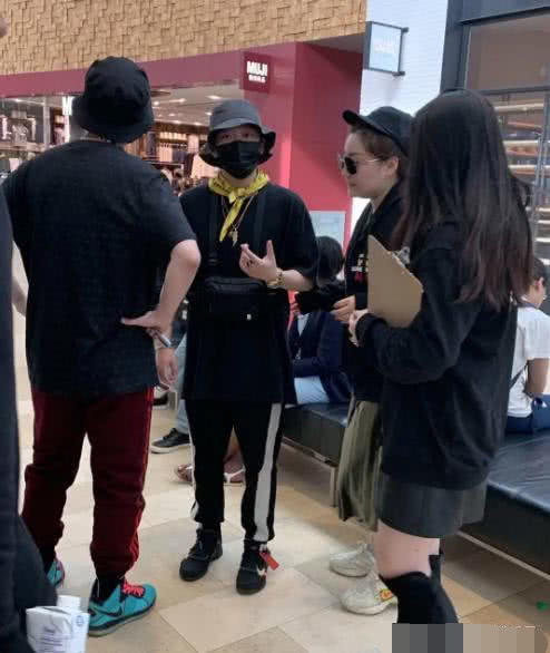 PGone素颜现身全面复出,人气火爆胜当年,经历风雨后变暖男