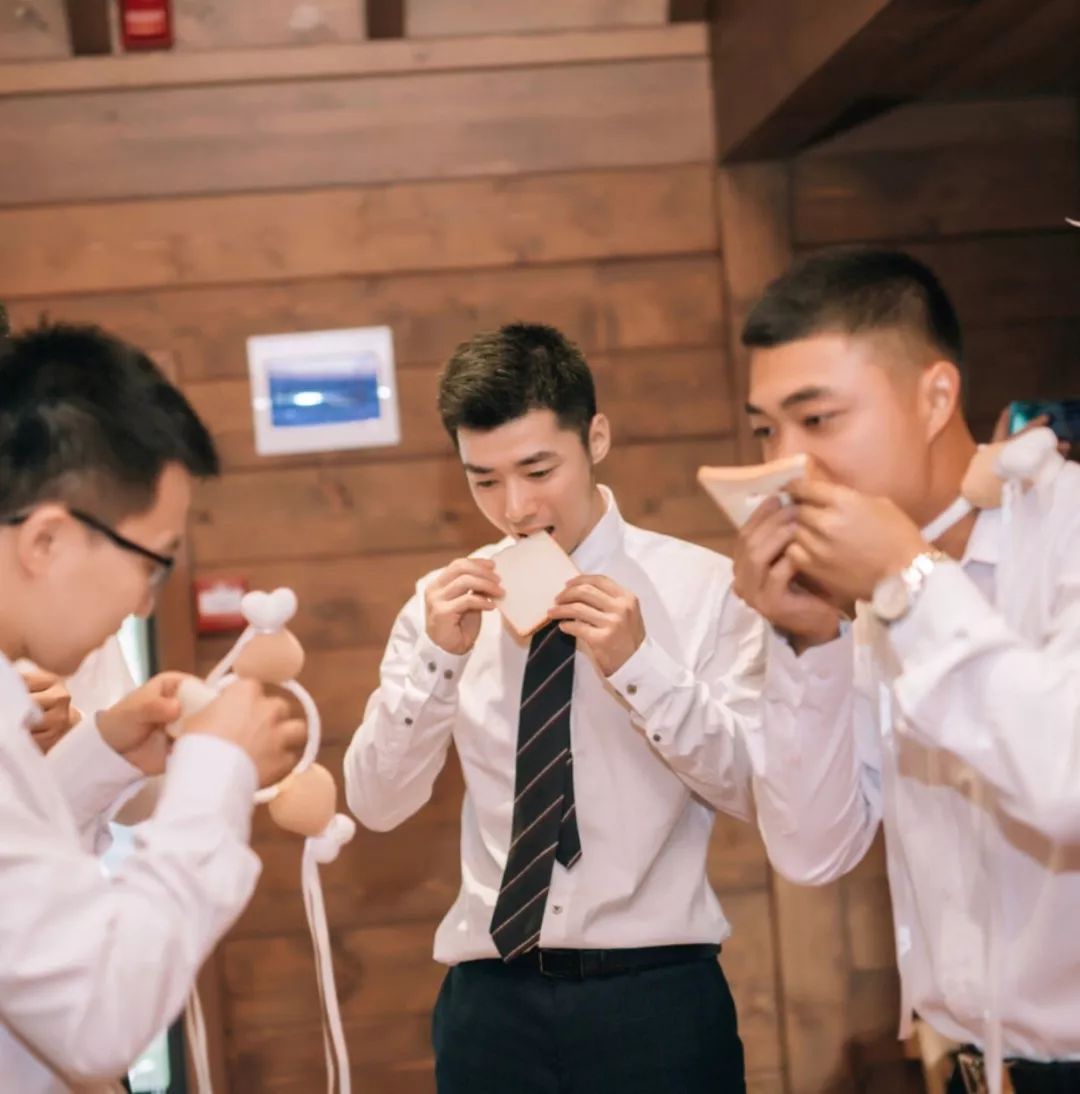 适合一对伴郎伴娘的接亲游戏,两个伴郎接亲小游戏创意环节