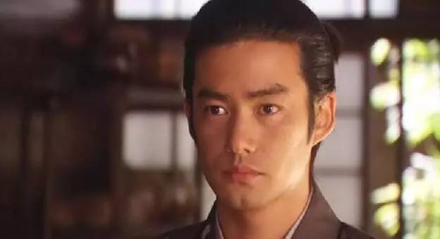 娱乐圈50岁仍单身的男明星,50岁还单身的男生