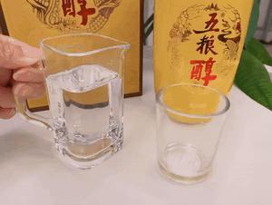 每逢佳节必喝酒，感情都在酒里头。自饮送礼三款五粮浓香产品推荐