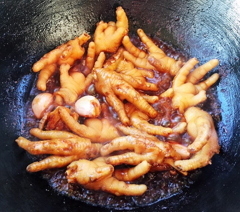 外面买的卤鸡爪的做法,为什么外面买的卤鸡爪那么好吃
