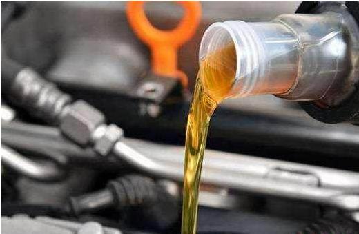 不同车型如何选择机油,如何给爱车选机油