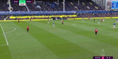 曼联门将德赫亚对比亨德森,曼联7分钟追3球德赫亚神扑