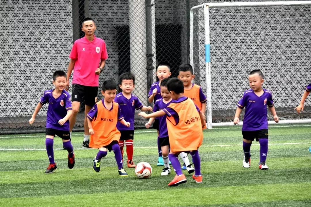 踢球吧少年完整版免费观看,踢球吧少年下集