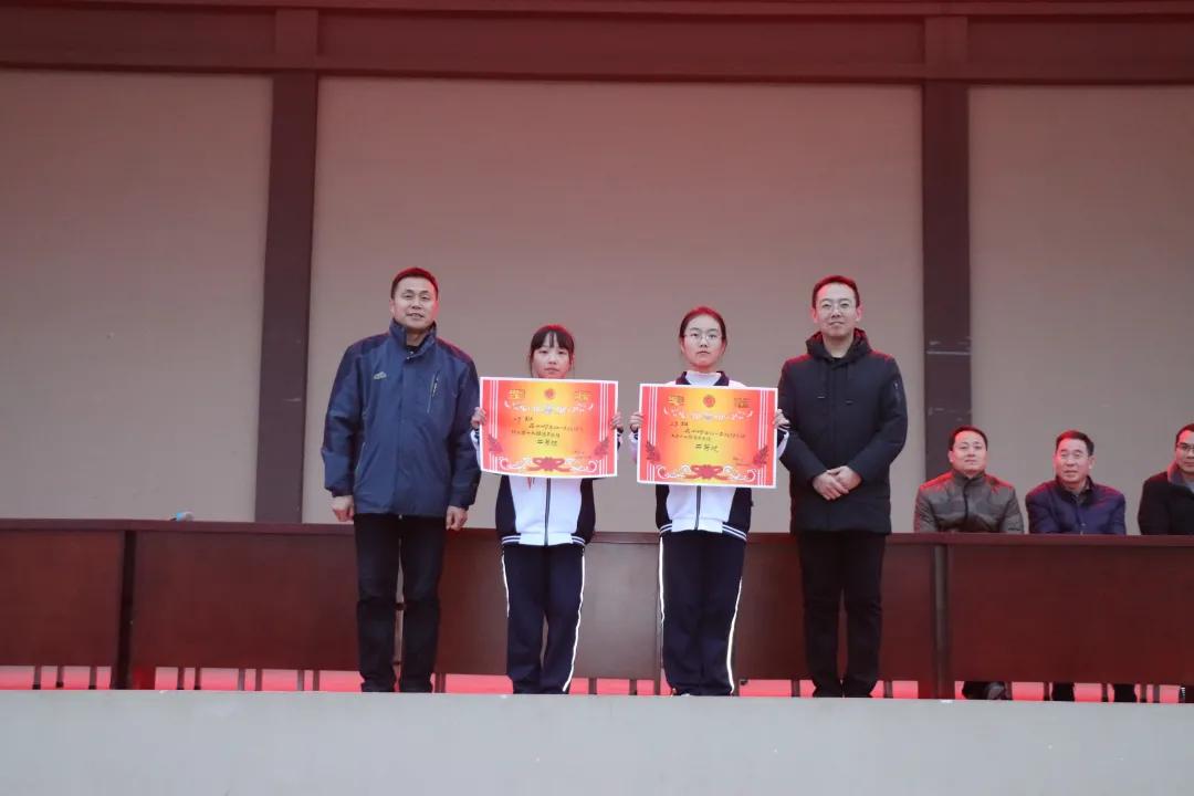 舞动青春高中体操比赛,舞动青春初一的体操