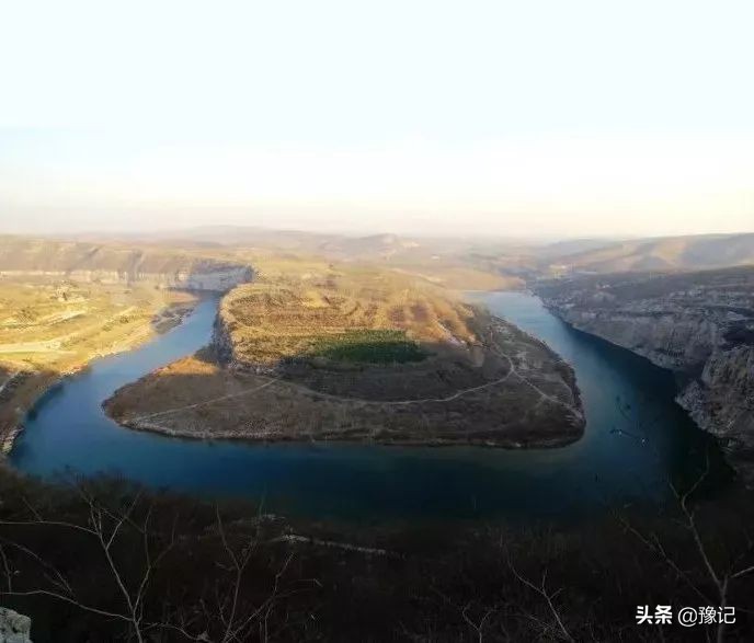 和我在街头走一走,和我在郑州的街头走一走歌曲完整