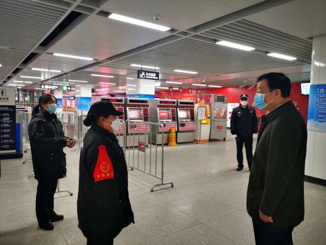 进市场、看公交、乘地铁、访药店、到小区，刘奇书记在南昌暗访