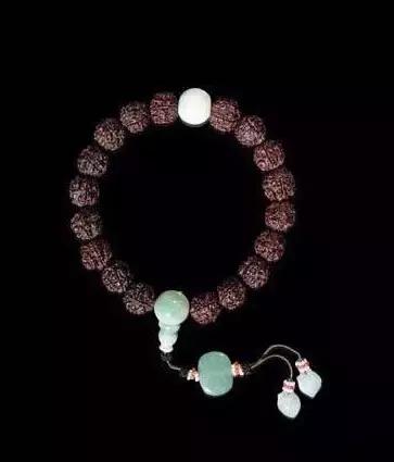 清朝最美手串图片 (清朝王族的奢侈手串真心美到极致)