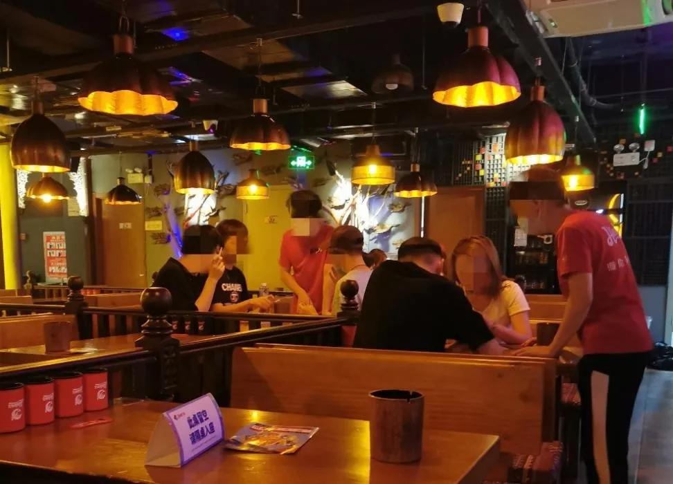 “夜店拼多多”海伦司能火多久